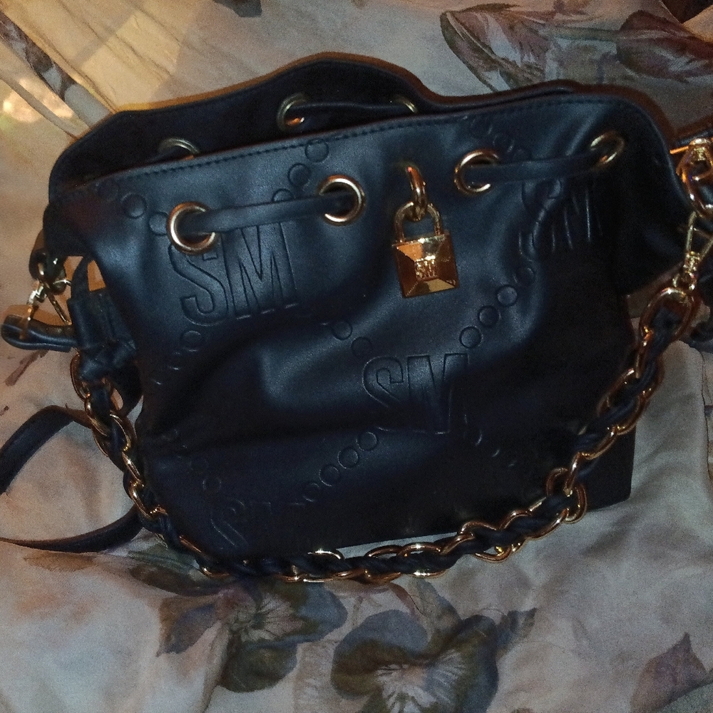 Steve Madden Kenzie Bucket Bag